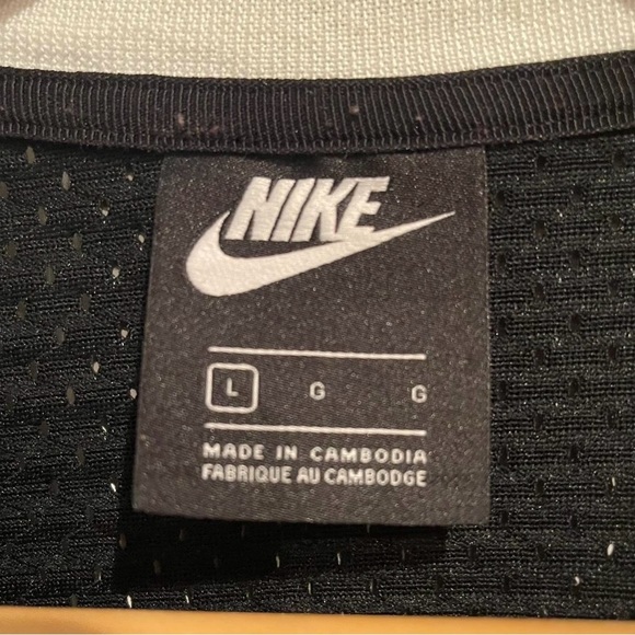 Nike Men's Black Jersey with Red Swoosh - Picture 3 of 5